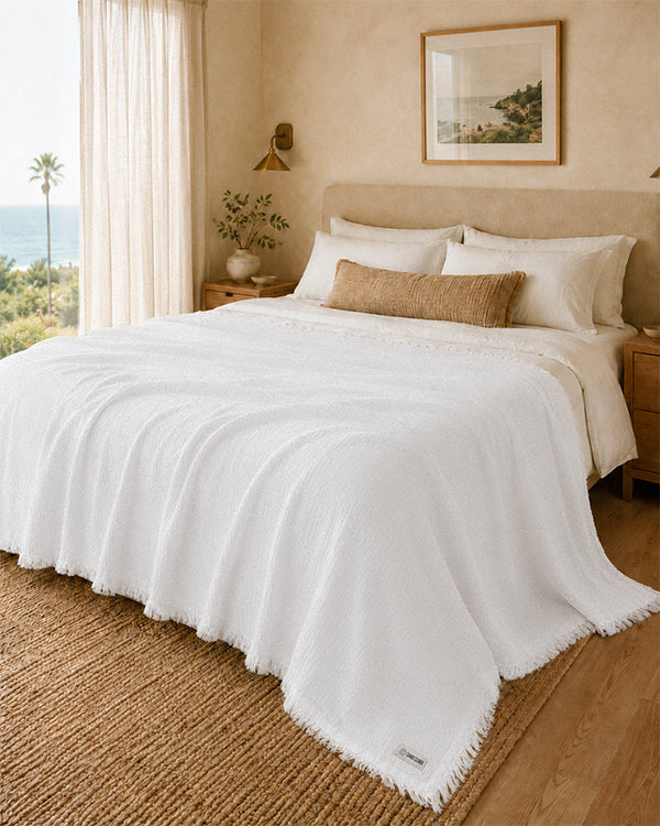 Lara White - Muslin Blanket - King